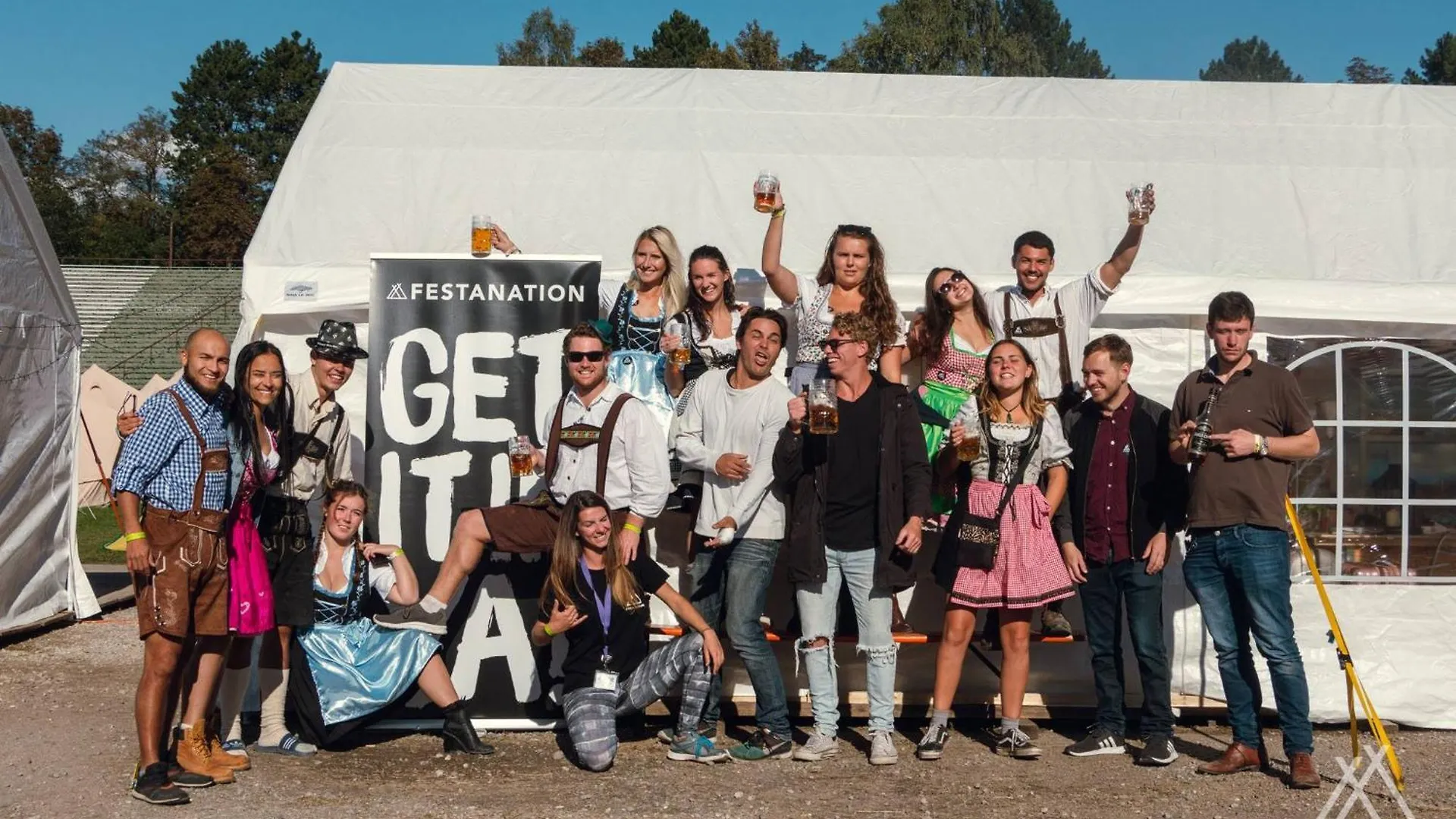 ** Glamping Hotel Festanation Oktoberfest Camp #2 Monaco di Baviera Germania